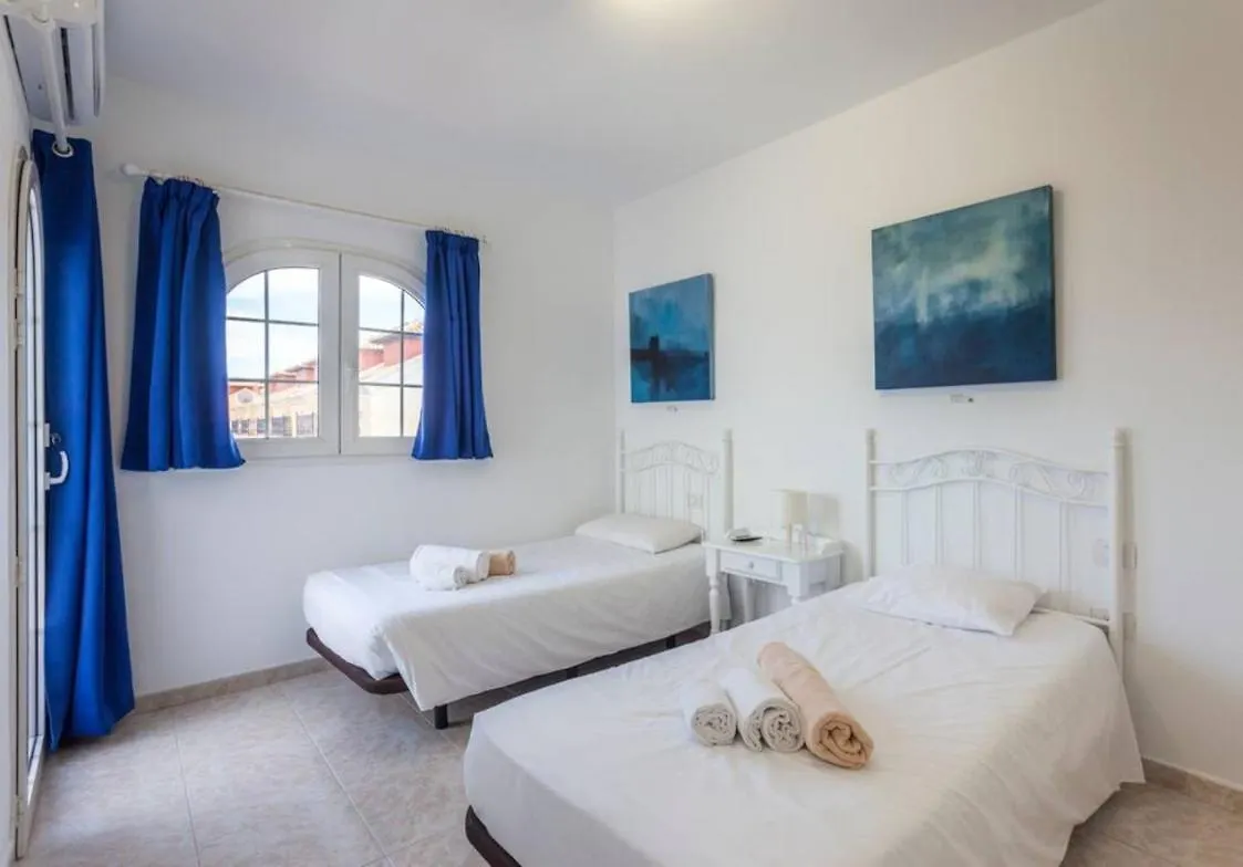 Corralejo Beach Villa With Private Pool, Bbq, Wifi At Galera Beach